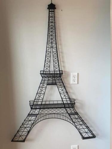 2 TOF Eiffel tower on wall